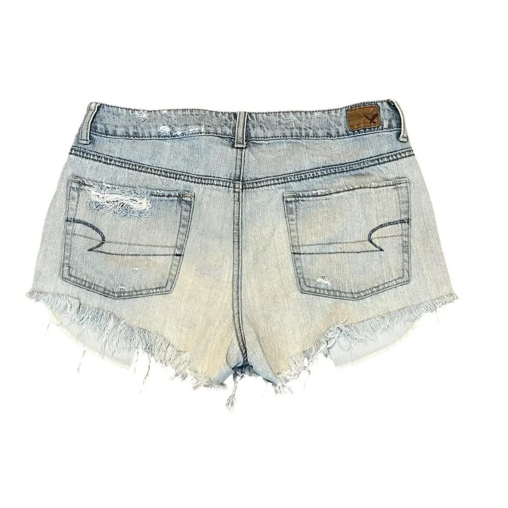 American Eagle Distressed Denim Short Size: 10 - Picture 5 of 8